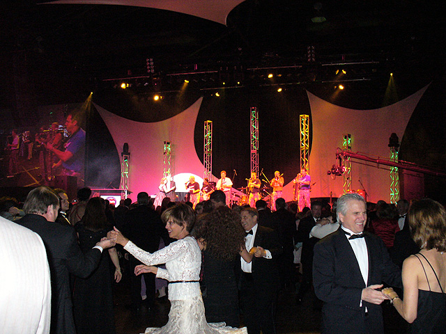 Swingin' Medallions Onstage At The GA Governor's Ball 2007 (Atlanta)